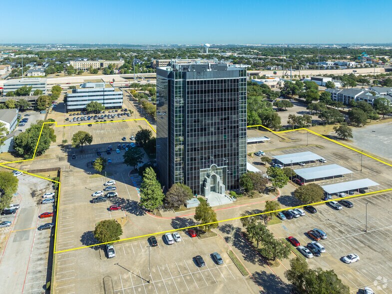 More Photos Of 1250 E Copeland Rd, Arlington Office For Sale