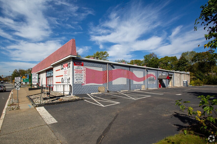 More Photos Of 1 White Horse Pike, Barrington Showroom For Sale