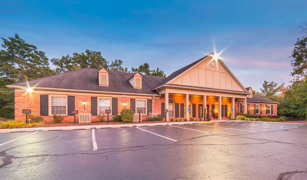 More Photos Of 31600 Telegraph Rd, Bingham Farms Medical For Lease