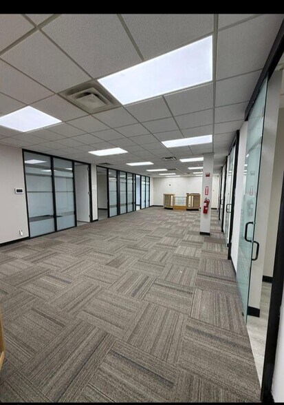 More Photos Of 1235 Southlake Cir, Morrow General Retail For Lease