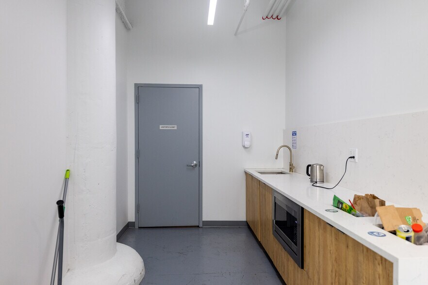 More Photos Of 1000 Dean St, Brooklyn Loft Creative Space For Lease