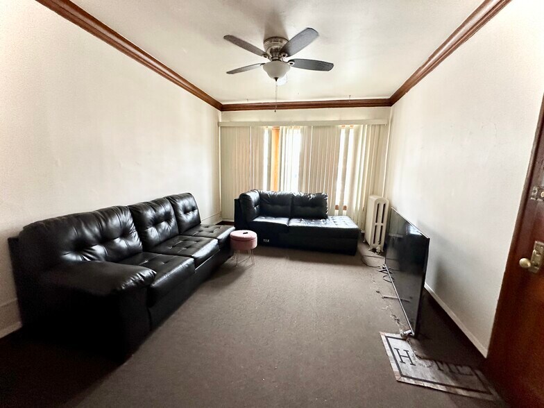 More Photos Of 7955 S Hermitage Ave, Chicago Apartments For Sale