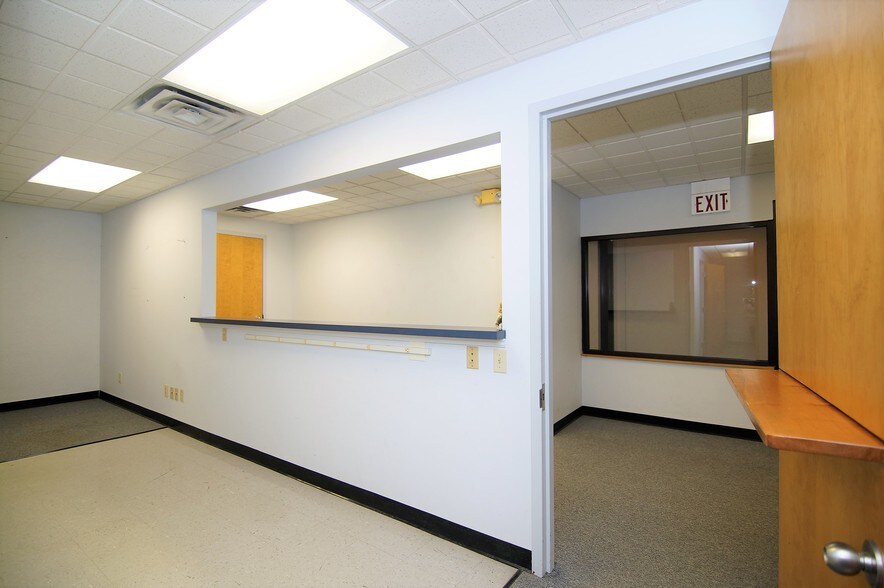 More Photos Of 555 E Eads Pky, Lawrenceburg Medical For Sale