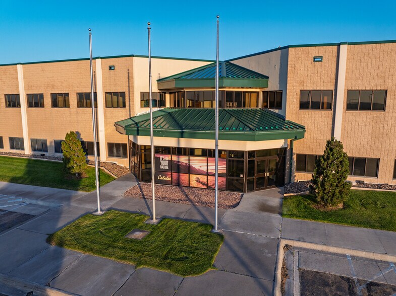 More Photos Of 1 Cabela Dr, Sidney Office For Lease