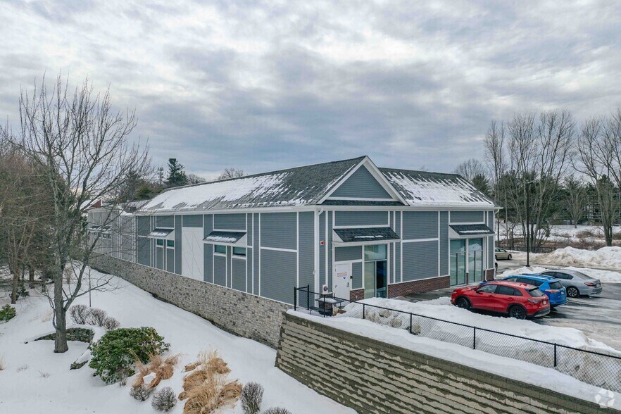 More Photos Of 1 Minuteman Rd, Andover General Retail For Sale