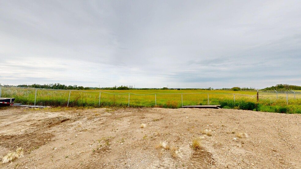 More Photos Of 3804-47 Ave, Stettler Warehouse For Sale