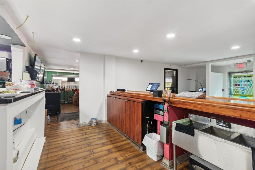 More Photos Of 5300-5302 Market St, Philadelphia Bar For Sale