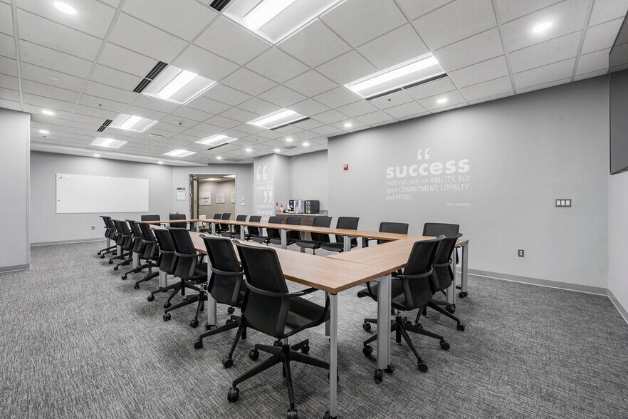 More Photos Of 3975 Fair Ridge Dr, Fairfax Office For Sale