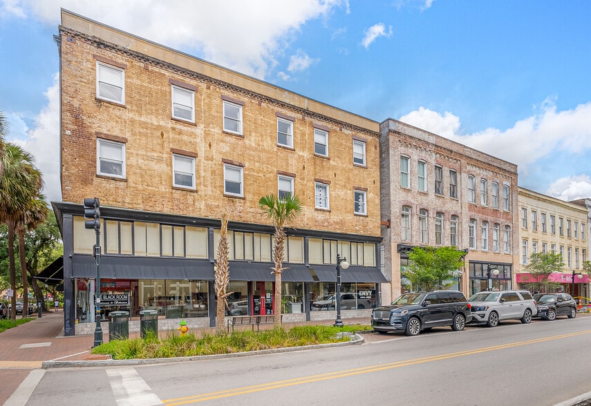 More Photos Of 322 W Broughton St, Savannah Storefront For Lease