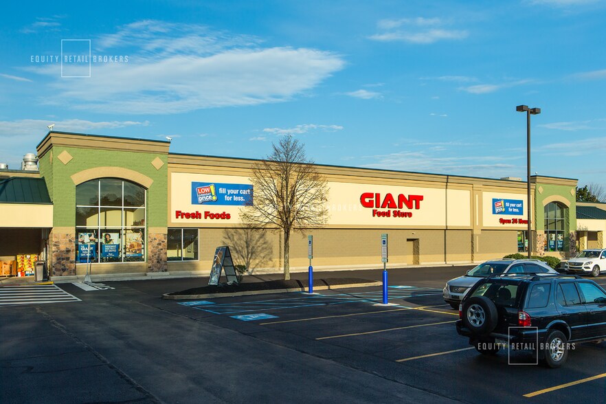 More Photos Of 466-510 2nd Street Pike, Southampton Freestanding For Lease