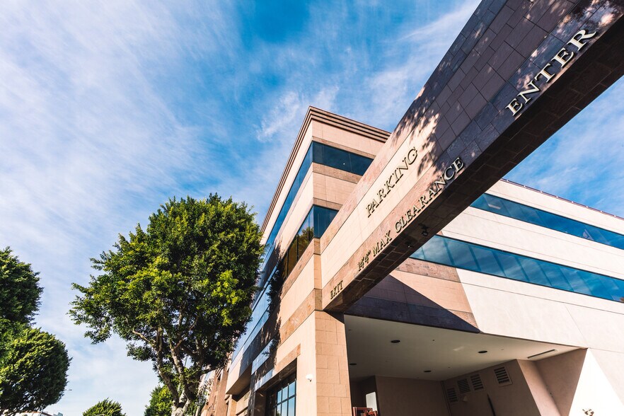 More Photos Of 150 N Robertson Blvd, Beverly Hills Medical For Lease