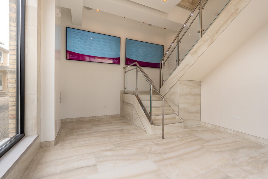 More Photos Of 1899 2nd St, Highland Park Storefront Retail Office For Lease