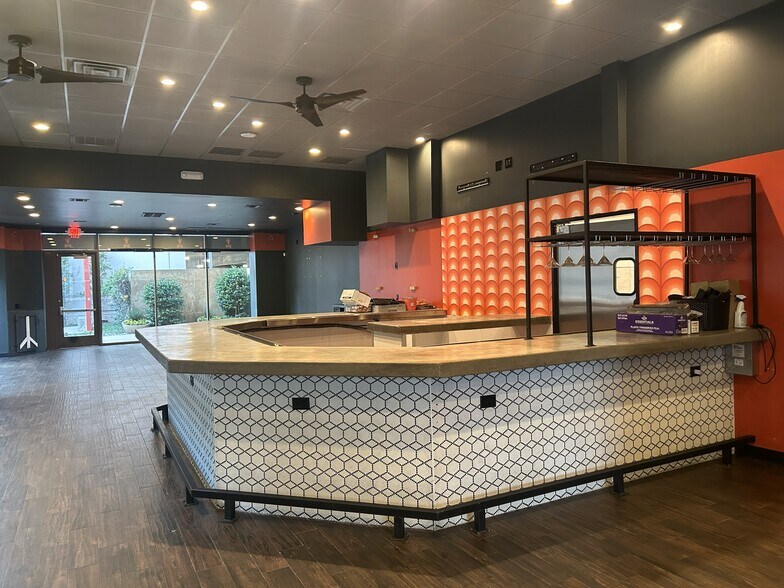 More Photos Of 1701 Payne St, Dallas Apartments For Lease