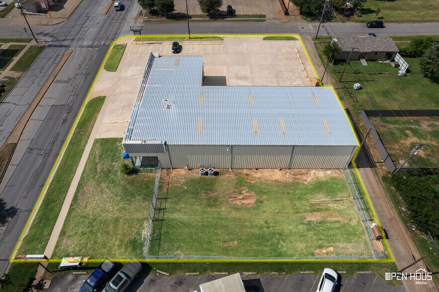 More Photos Of 2412 Kemp Blvd, Wichita Falls Light Manufacturing For Sale