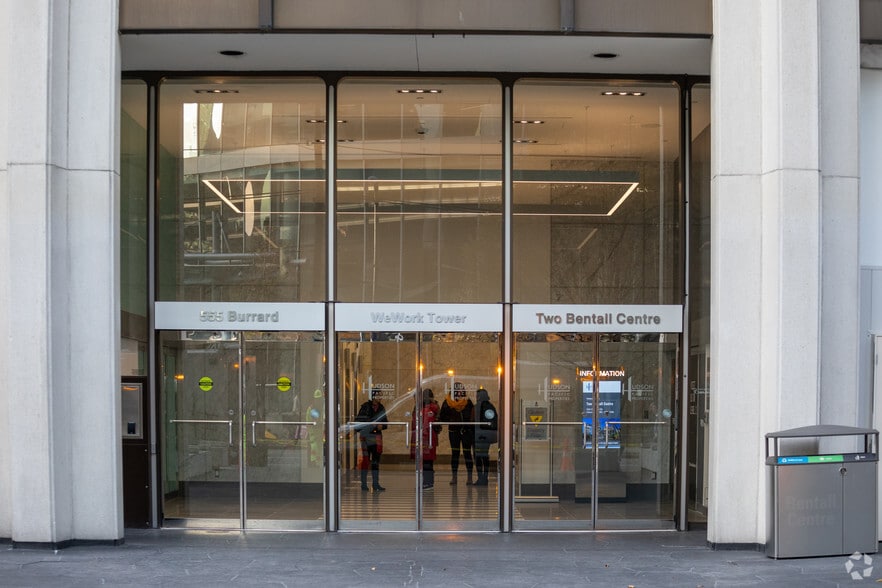 More Photos Of 555 Burrard St, Vancouver Office For Lease