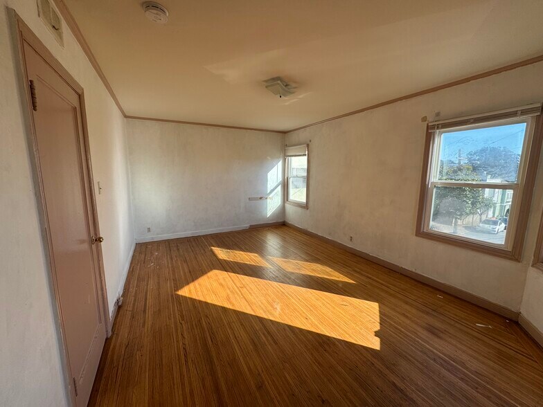 More Photos Of 729-731 Randolph St, San Francisco Storefront Retail Residential For Sale