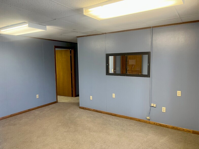 More Photos Of 4402 Peach St, Erie Office For Lease