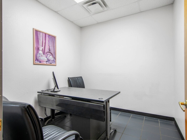 More Photos Of 2560 E Main St, Mesa Freestanding For Sale