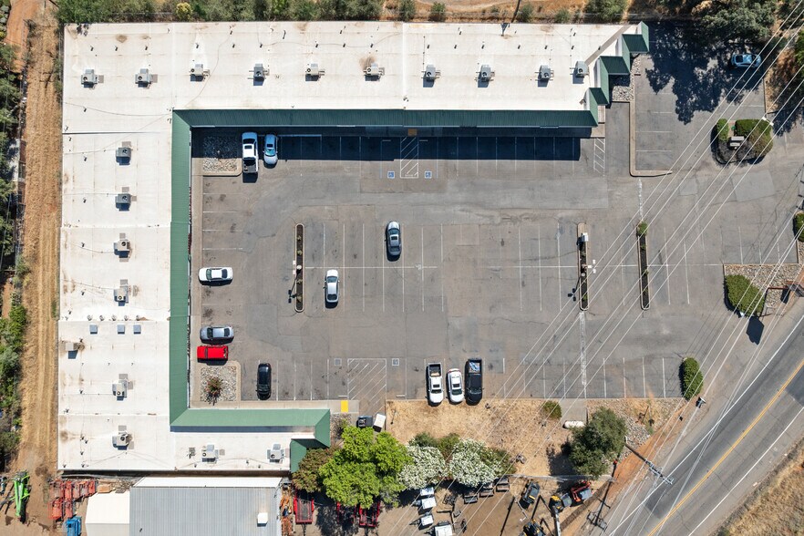 More Photos Of 4050 Durock Rd, Shingle Springs Freestanding For Lease