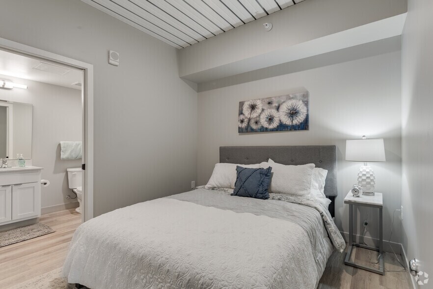 More Photos Of 502 E Cesar E Chavez Ave, Lansing Apartments For Lease