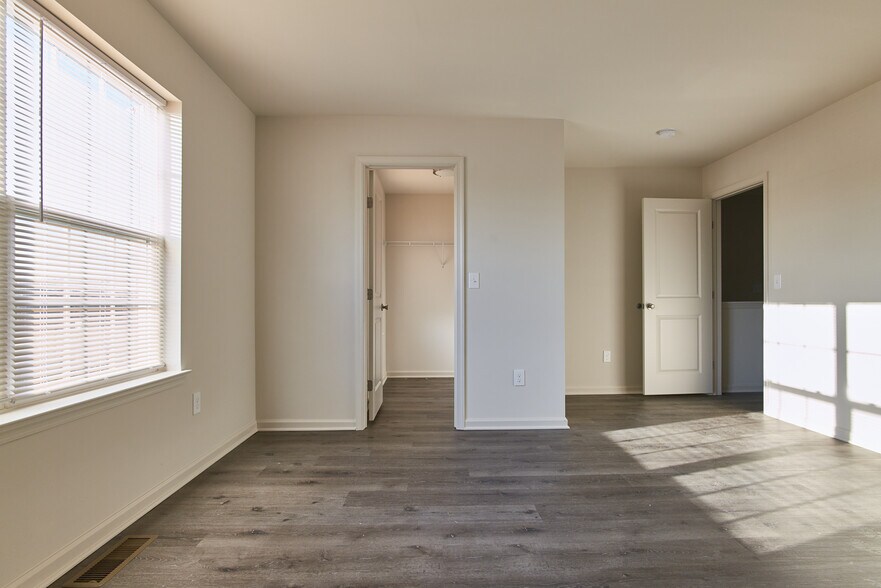 More Photos Of 6645 Stein Way, Macungie Apartments For Sale