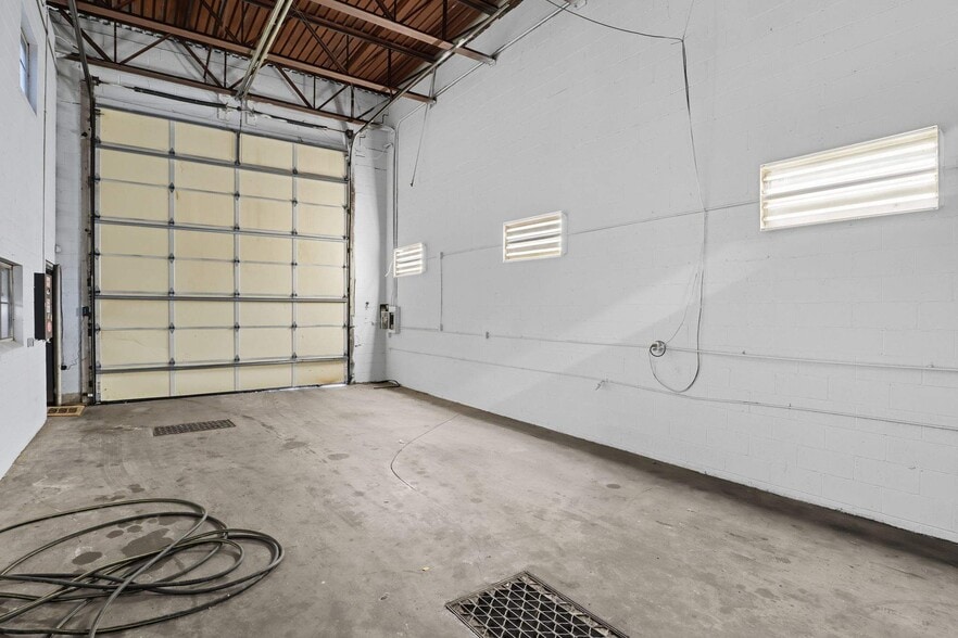 More Photos Of 1436 Scottsville Rd, Rochester Warehouse For Sale