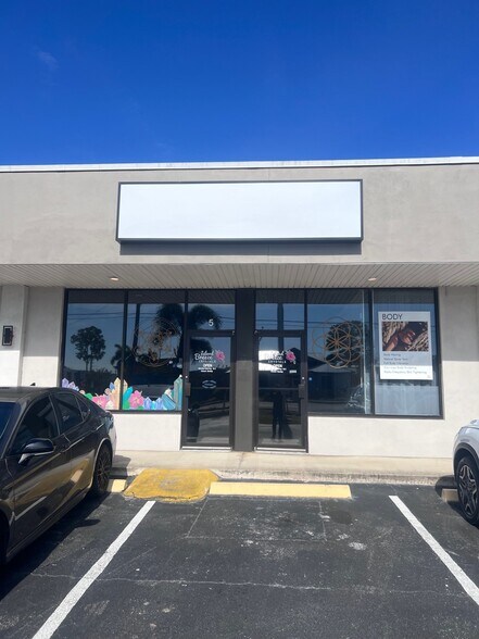 More Photos Of 500 Barton Blvd, Rockledge Storefront Retail Office For Lease