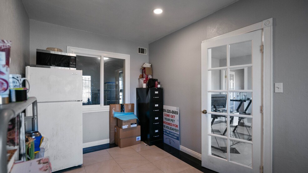 More Photos Of 16379 Foothill Blvd, Fontana Loft Creative Space For Sale