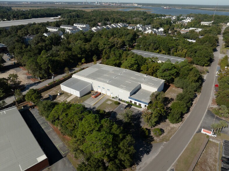 More Photos Of 415 Jessen Ln, Charleston Warehouse For Lease