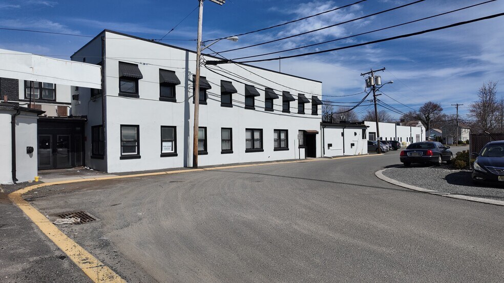 More Photos Of 3 Cass St, Keyport Warehouse For Lease