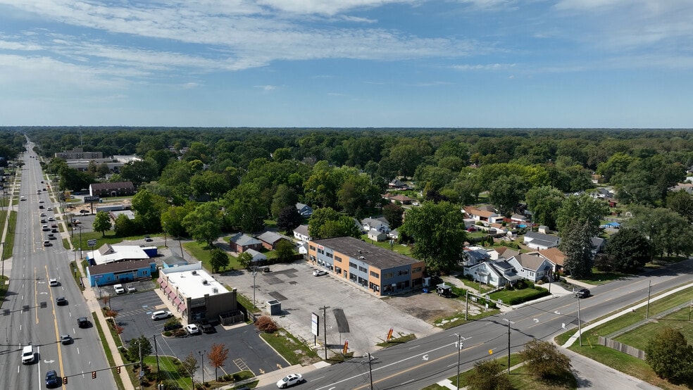 Primary Photo Of 5825 Jackman Rd, Toledo Freestanding For Sale