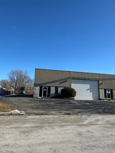 More Photos Of 12137 Rhea Dr, Plainfield Warehouse For Lease
