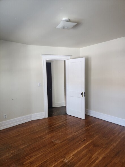 More Photos Of 4742-4754 Anthony Wayne Dr, Detroit Apartments For Sale