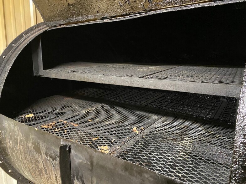 More Photos Of 5 Jo Jo St, Hardy Restaurant For Sale