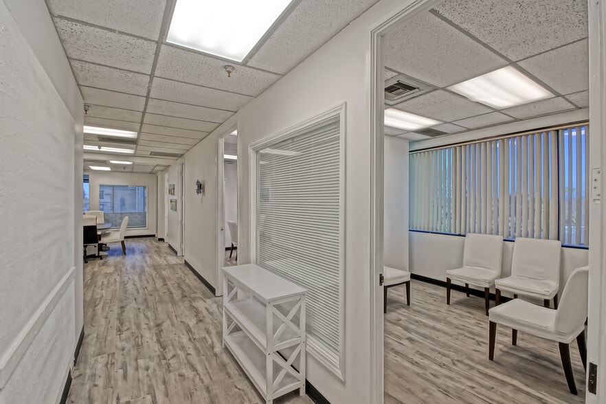 More Photos Of 18377 Beach Blvd, Huntington Beach Medical For Lease