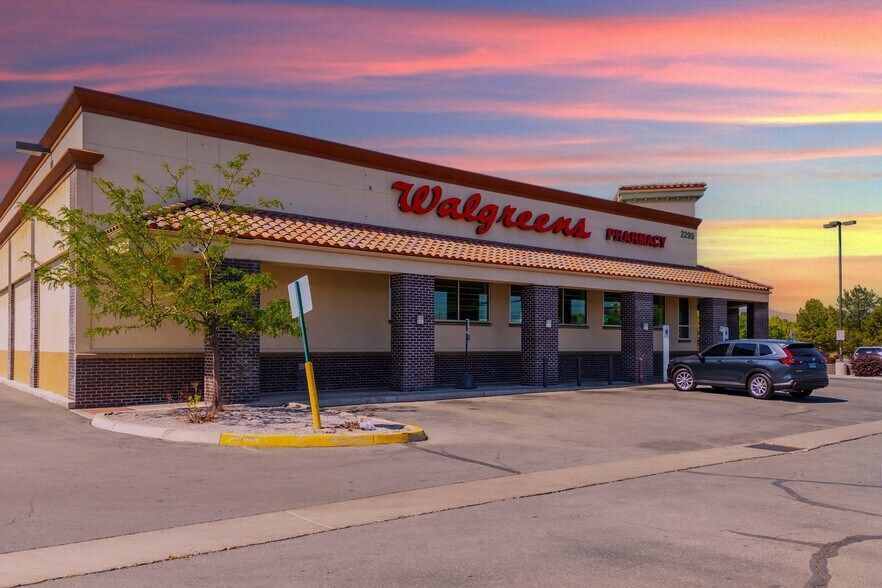 More Photos Of 2299 Oddie Blvd, Sparks Drugstore For Sale