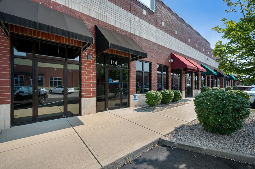 More Photos Of 12550 Promise Creek Ln, Fishers Light Distribution For Lease