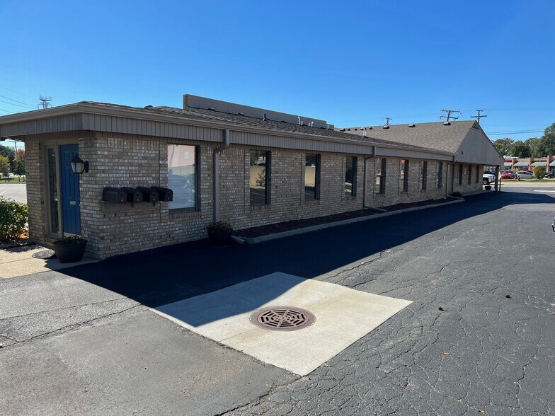 More Photos Of 55130 Shelby Rd, Shelby Township Medical For Lease