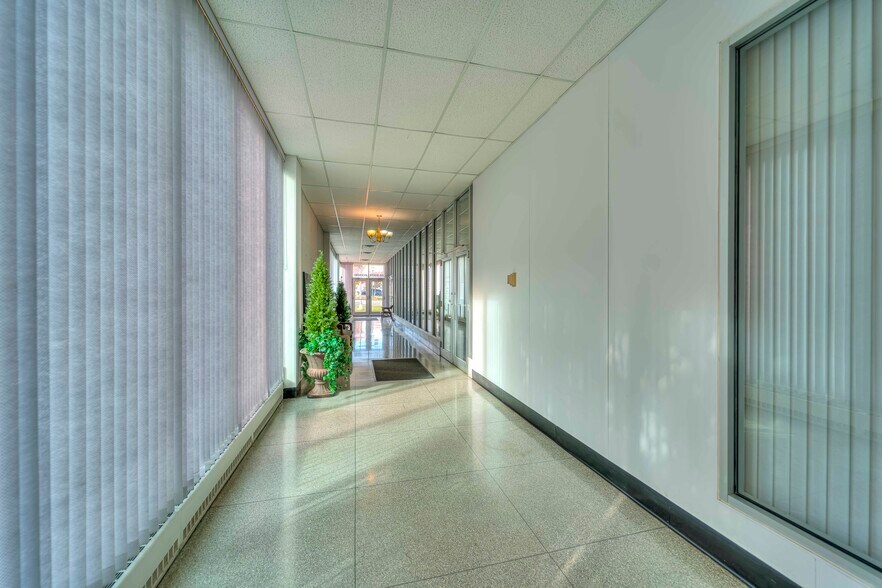 More Photos Of 145 S Jackson St, Jackson Loft Creative Space For Sale