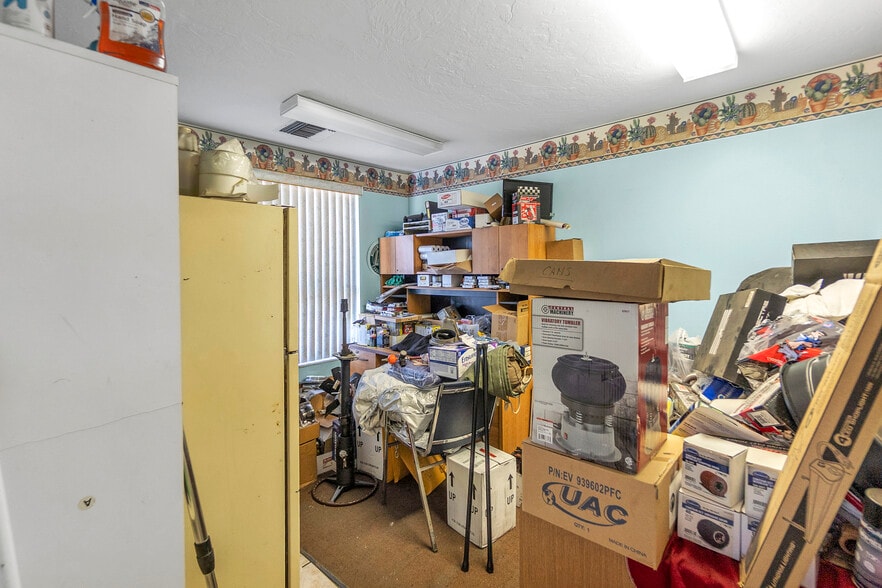 More Photos Of 6735 14th St, Bradenton Auto Repair For Sale