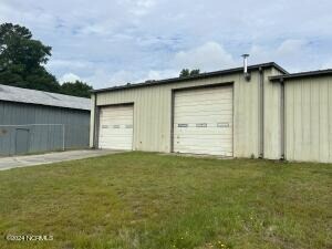 More Photos Of 14001 Highland Rd, Laurinburg Warehouse For Sale