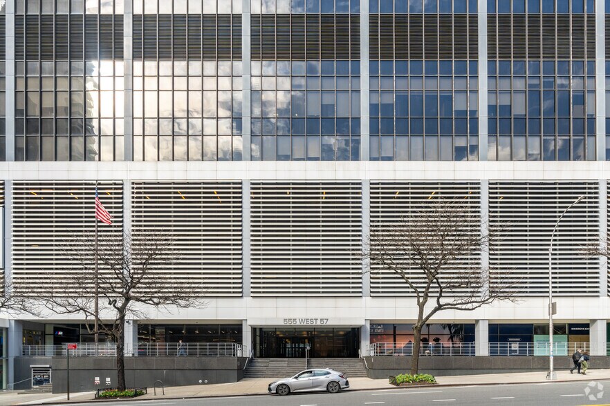 More Photos Of 555 W 57th St, New York Office For Sale