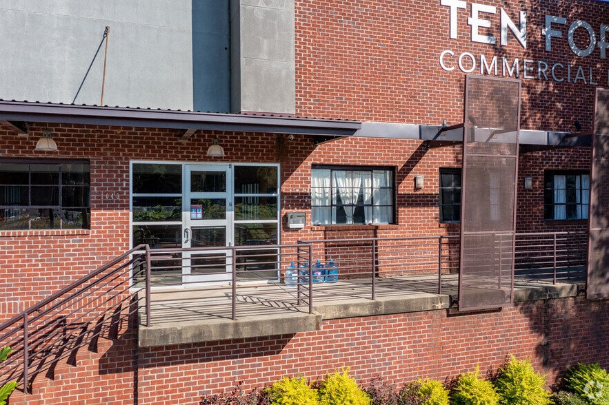 More Photos Of 650 Hamilton Ave SE, Atlanta Unknown For Lease