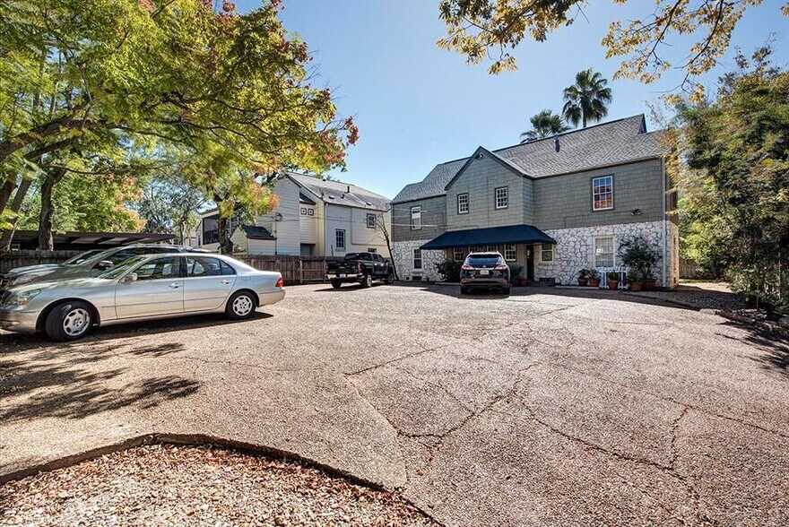 More Photos Of 2246 Bissonnet St, Houston Medical For Lease