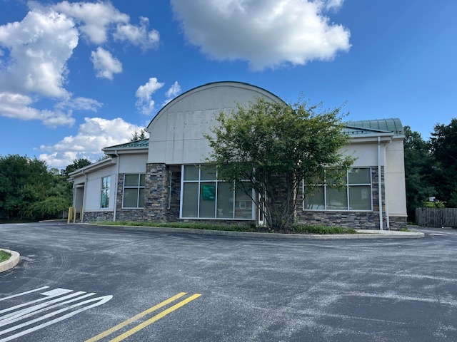 Primary Photo Of 5000 W Chester Pike, Newtown Square Bank For Sale