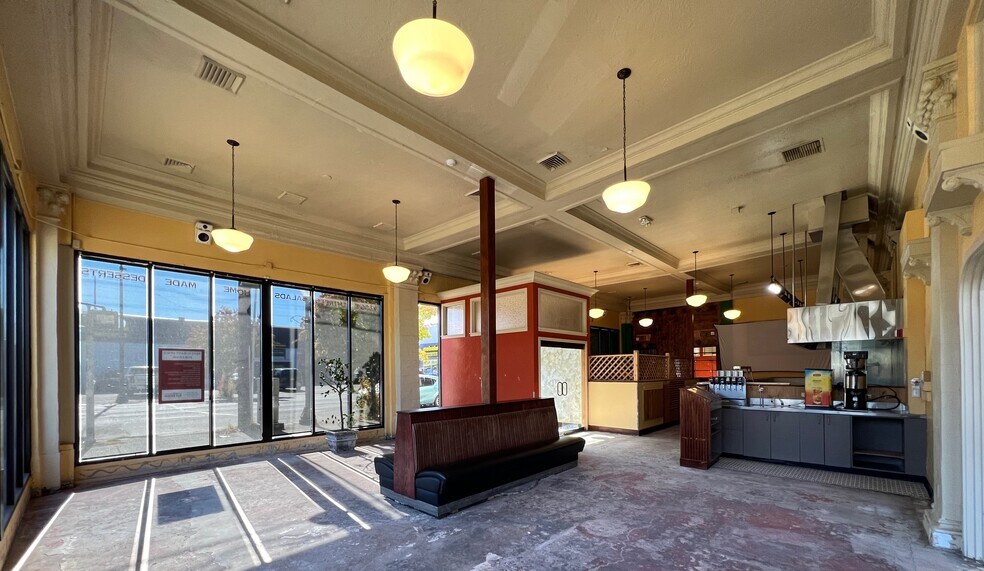 More Photos Of 520 4th Ave E, Olympia Restaurant For Sale