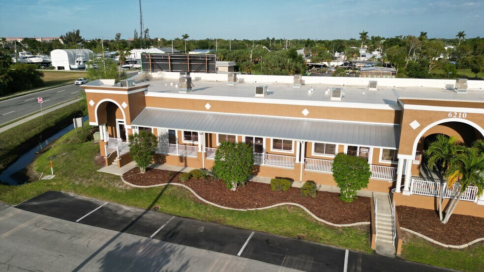 More Photos Of 6210 Scott St, Punta Gorda Office For Lease