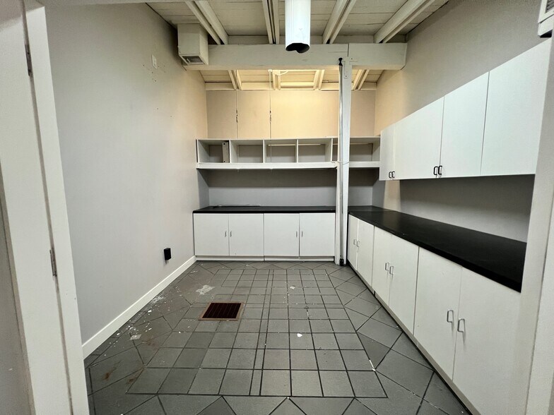 More Photos Of 6009 Melrose Ave, Los Angeles Loft Creative Space For Lease