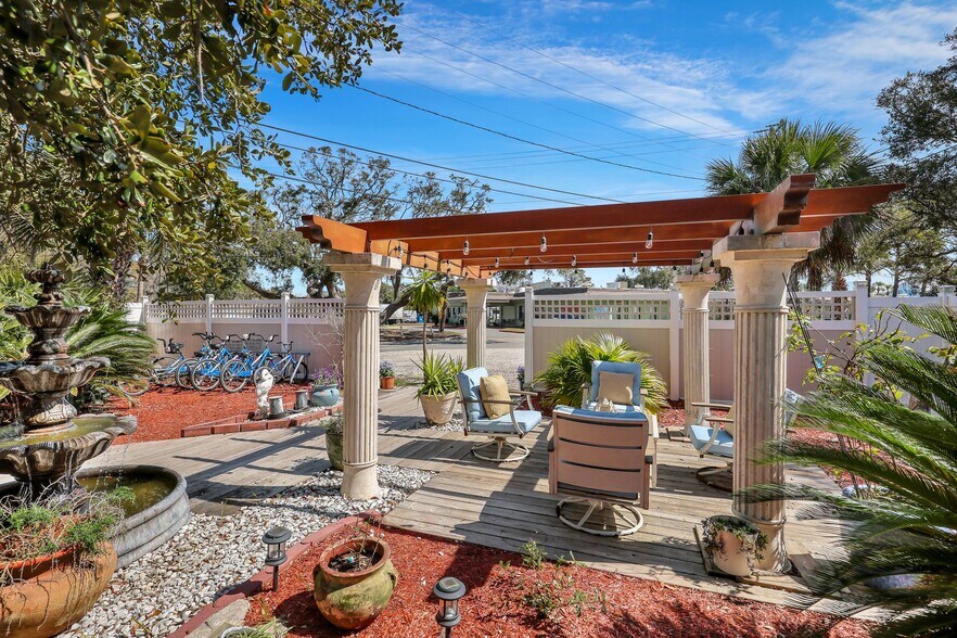 More Photos Of 24 Van Horne Ave, Tybee Island Hospitality For Sale