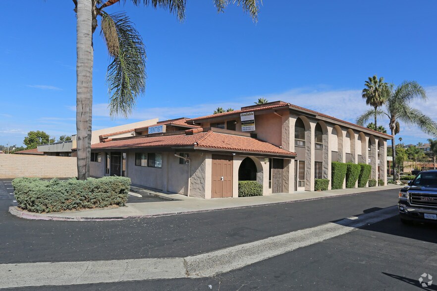 More Photos Of 985 S Santa Fe Ave, Vista Storefront Retail Office For Lease